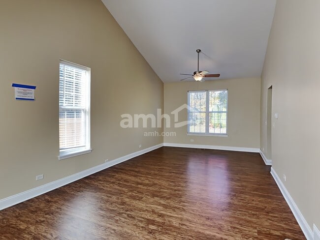 Building Photo - 161 Brookwood Ln W