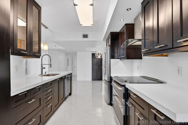 Foto del edificio - 3232 Coral Wy