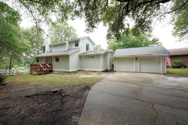 Foto del edificio - Updated 4 bedroom home in Bluewater Bay!