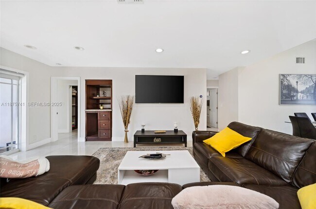 Foto del edificio - 31 SE 12th St