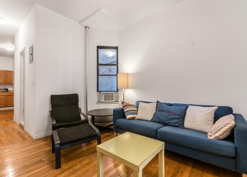 Primary Photo - 30 Perry St