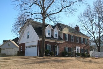 Building Photo - 200 E Nolley Dr