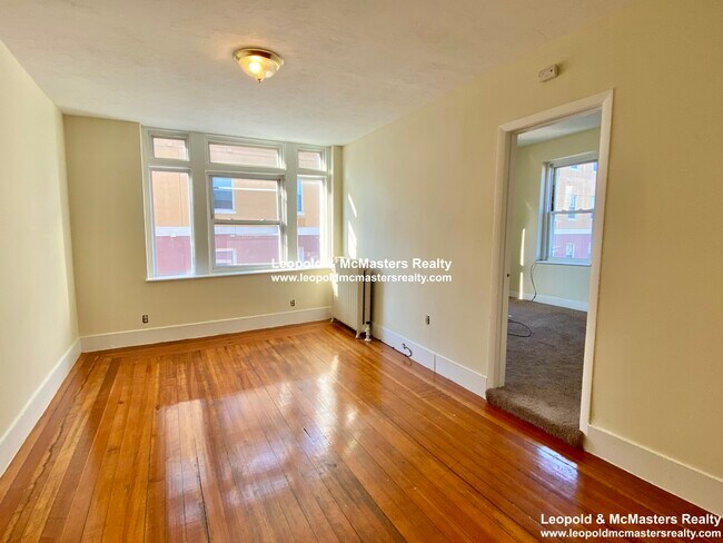 Foto del edificio - 75 S Huntington Ave