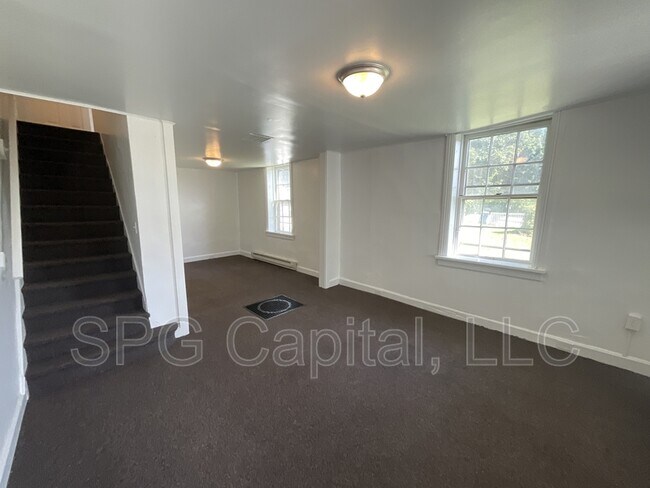 Foto del edificio - 330 N Union St