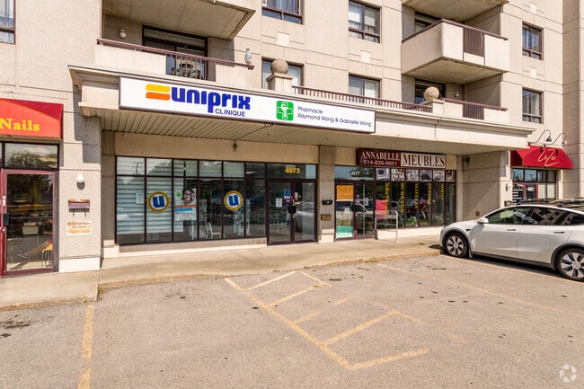 Building Photo - 7250 Boul Viau