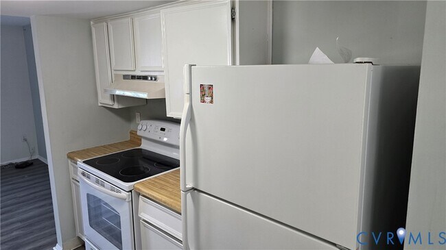 Building Photo - 726 Sturgis Dr