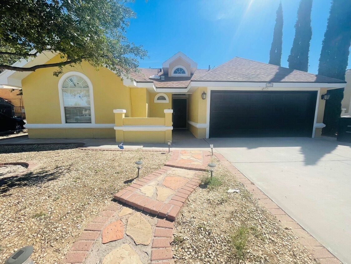 13123 Thea Smith Dr, Horizon City, TX 79928 House Rental in Horizon