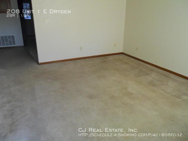 Building Photo - 2 bedroom in Odessa MO 64076