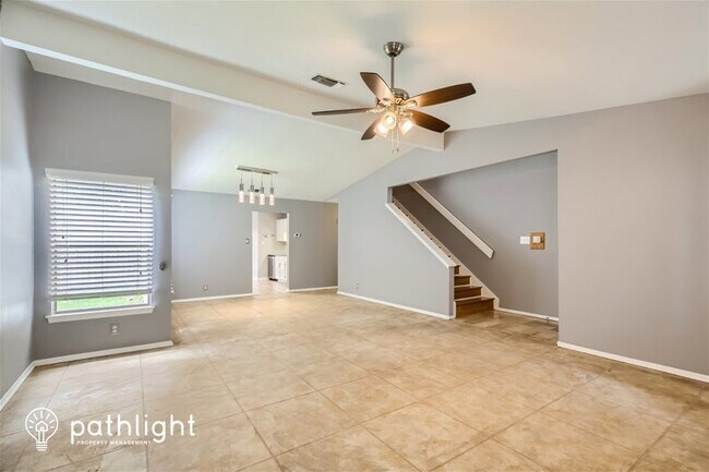 Building Photo - 6934 Sunshine Tree Dr