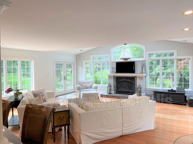 Foto del edificio - 204 Governors Way N