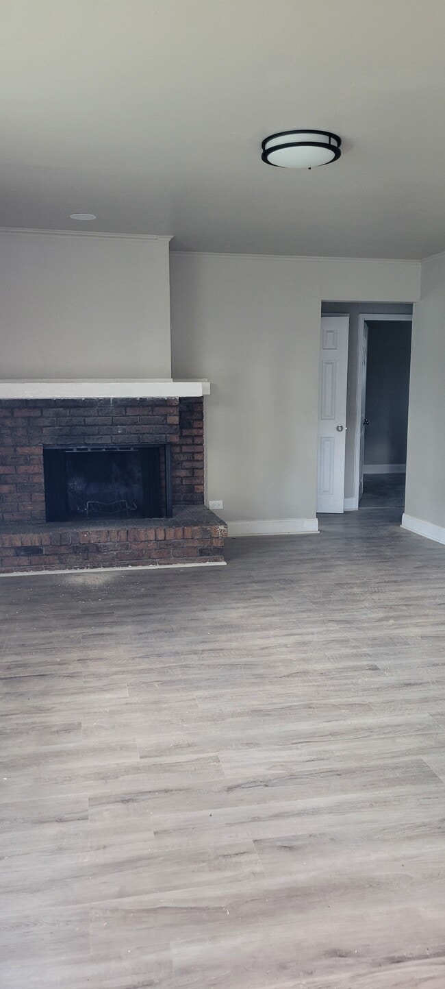 Building Photo - 339 Nassau St