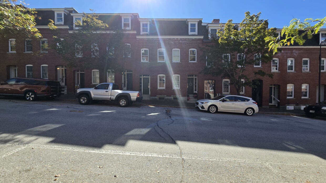 Foto principal - 130 West Merrimack St
