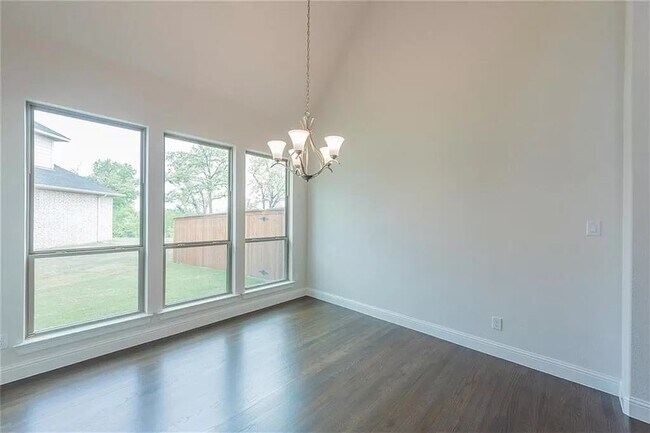 Building Photo - 4701 Hill Meadow Rd