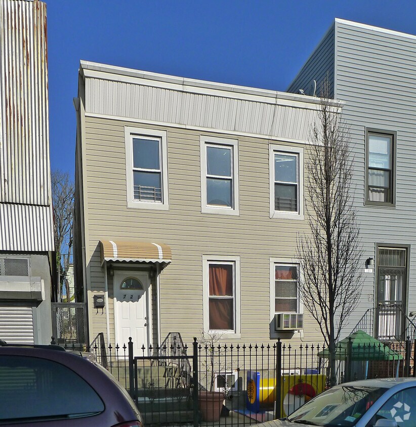 Foto del edificio - 5,500 BSF