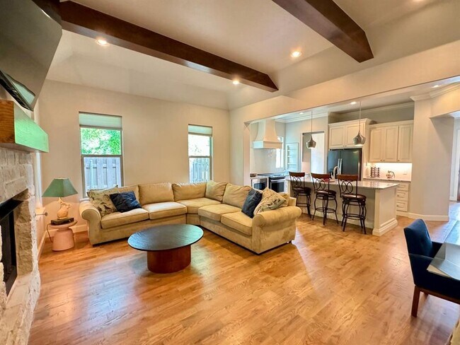 Building Photo - 1317 Chelham Ln