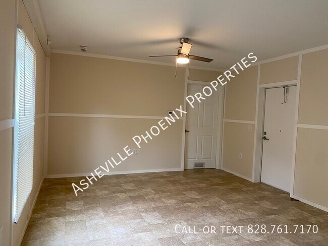 Foto del edificio - 141 Hemphill Rd