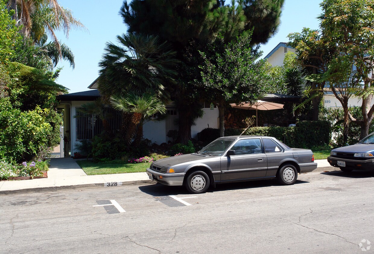 Primary Photo - 328 Standard St