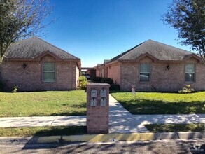 Building Photo - 1803 S Kumquat St