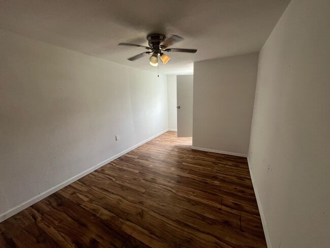 Building Photo - 3521 Taft Ave