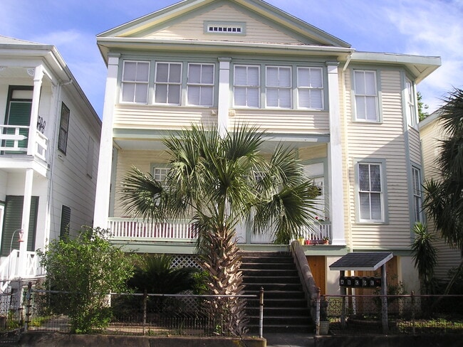 Front - 823 Church St