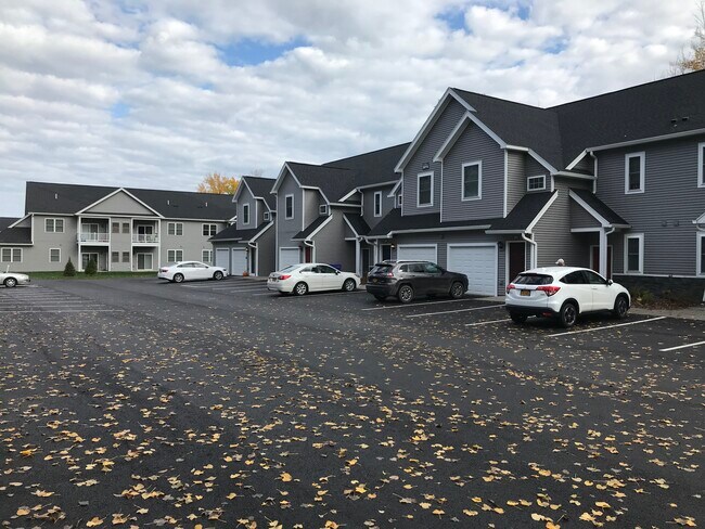 Building Photo - 2076 Community Ln
