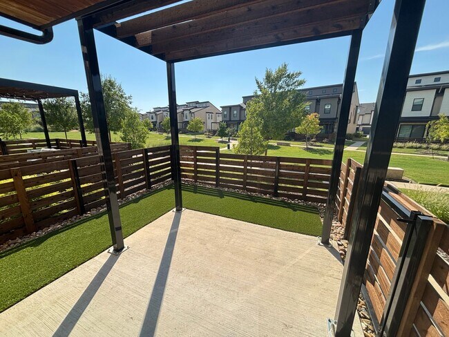 Foto del edificio - Windsong Ranch Townhome:   $500 off first ...