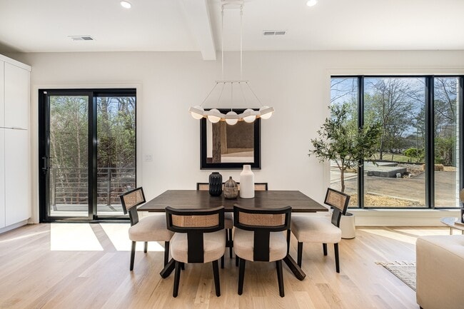 Foto del edificio - 721 Old Hickory Blvd