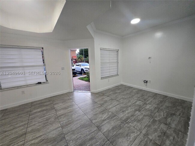 Building Photo - 6001-6114 129