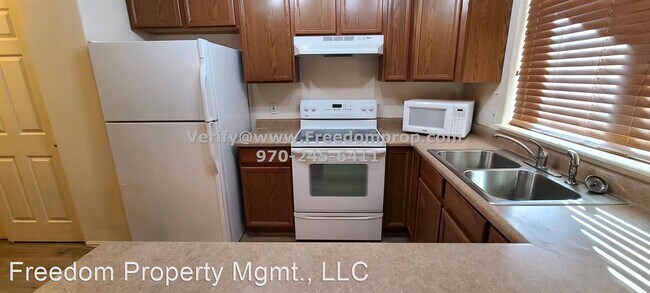 Building Photo - 3 br, 2 bath House - 777 Oxford Ct