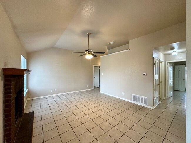 Foto del edificio - Viewable Now!  Pets Accepted!