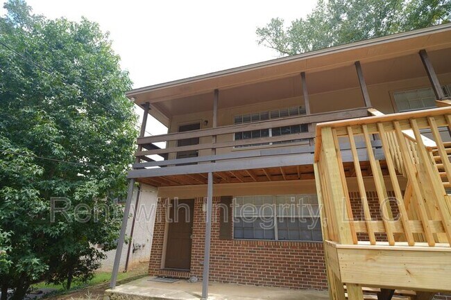 Building Photo - 2517 Old Bainbridge Rd