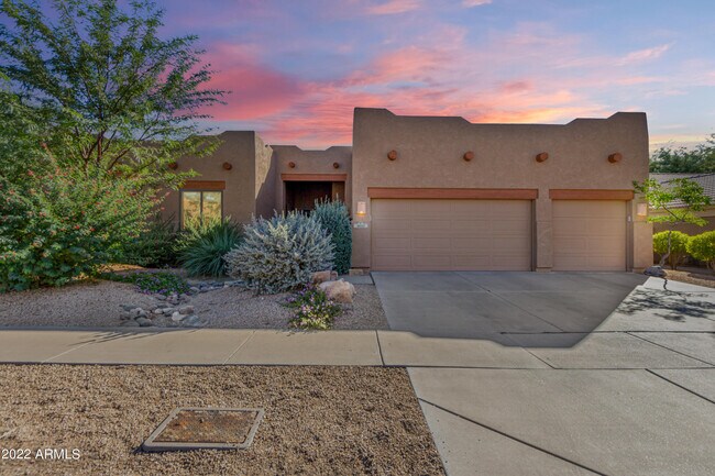 Building Photo - 4633 E Sierra Sunset Trail