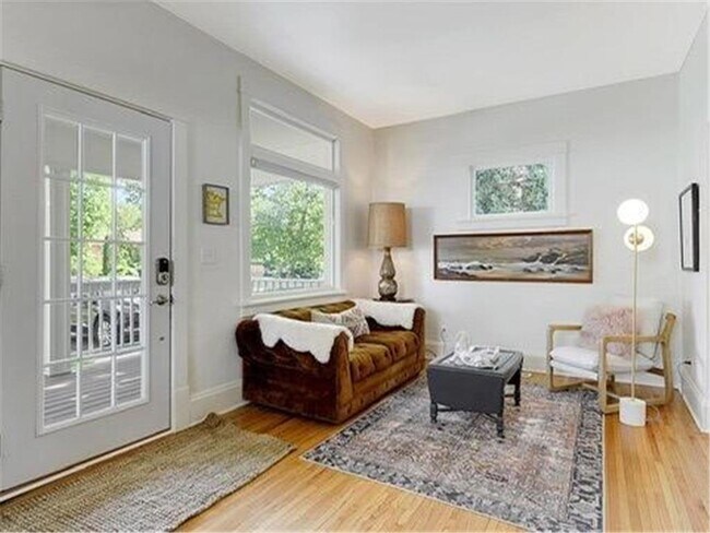 Foto del edificio - 1742 Dayton Ave