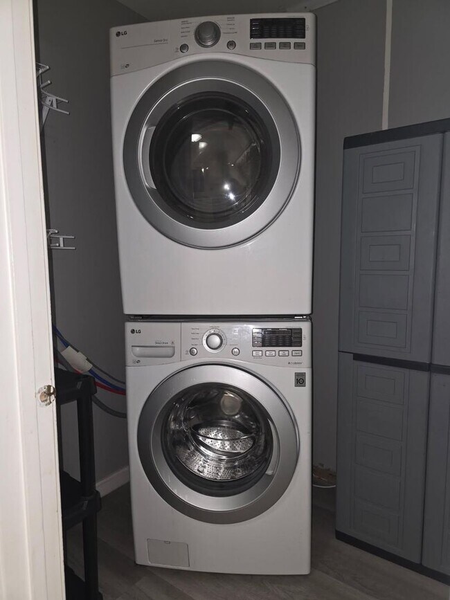 Foto del edificio - Valley Stream Neighborhood