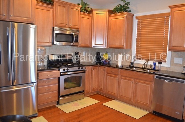 Building Photo - 419 Westfalen Dr