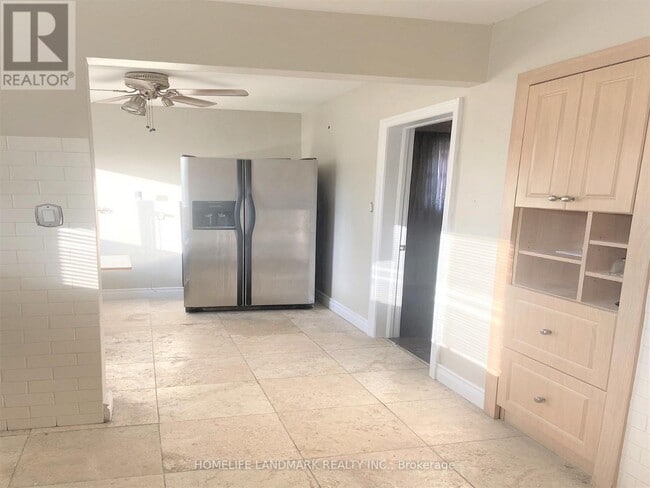 Building Photo - 7 Mango Dr