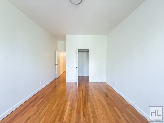 Building Photo - GREENE AVENUE / Spacious 2-Bed 1-Bath