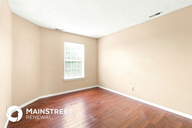 Building Photo - 43 Frostwood Ln