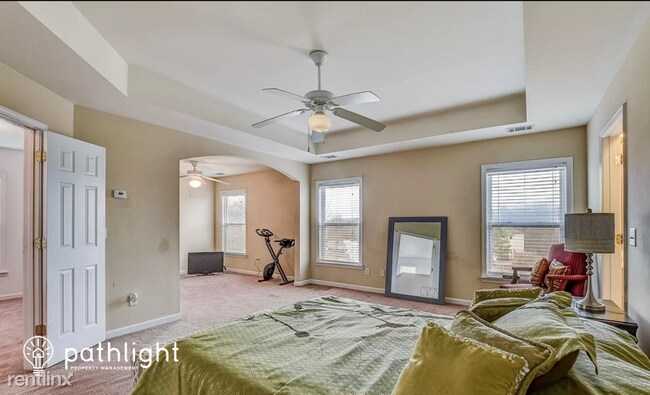 Building Photo - 3 br, 2 bath House - 4235 Vinca Way UNIT
