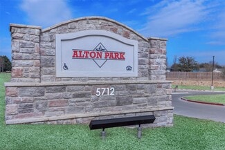 Building Photo - 5712 Azle Ave