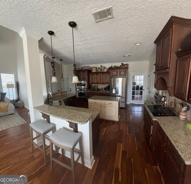 Building Photo - 305 Taylor Elaine Dr