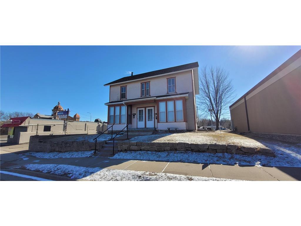Primary Photo - 111 3rd St W