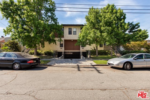 Building Photo - 914 E Elk Ave