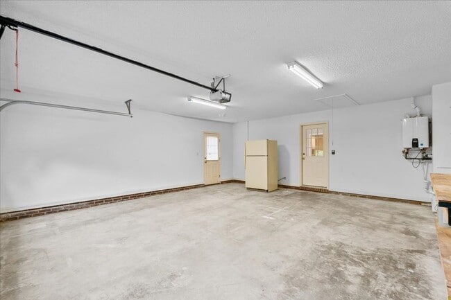 Building Photo - Coming Soon! Single Story Rental in Jamestown's Colony Park!