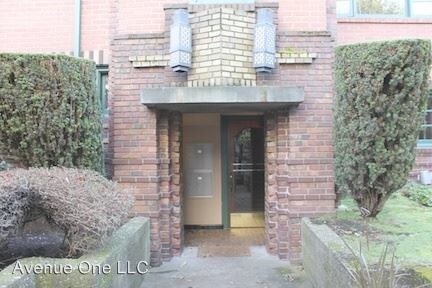 Primary Photo - 2717 Franklin Ave E