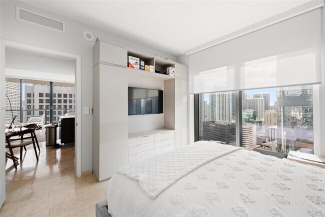 Foto del edificio - 68 SE 6th St