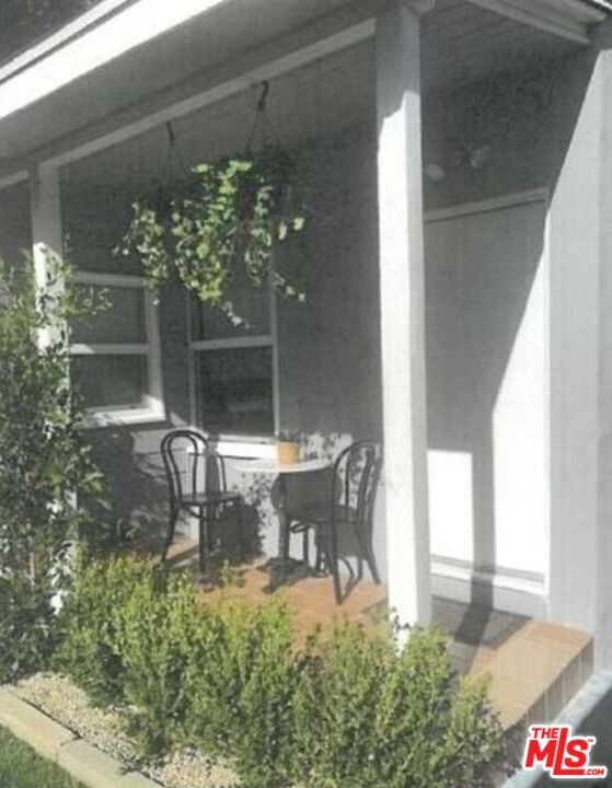 Foto del edificio - 3516 Las Palmas Ave