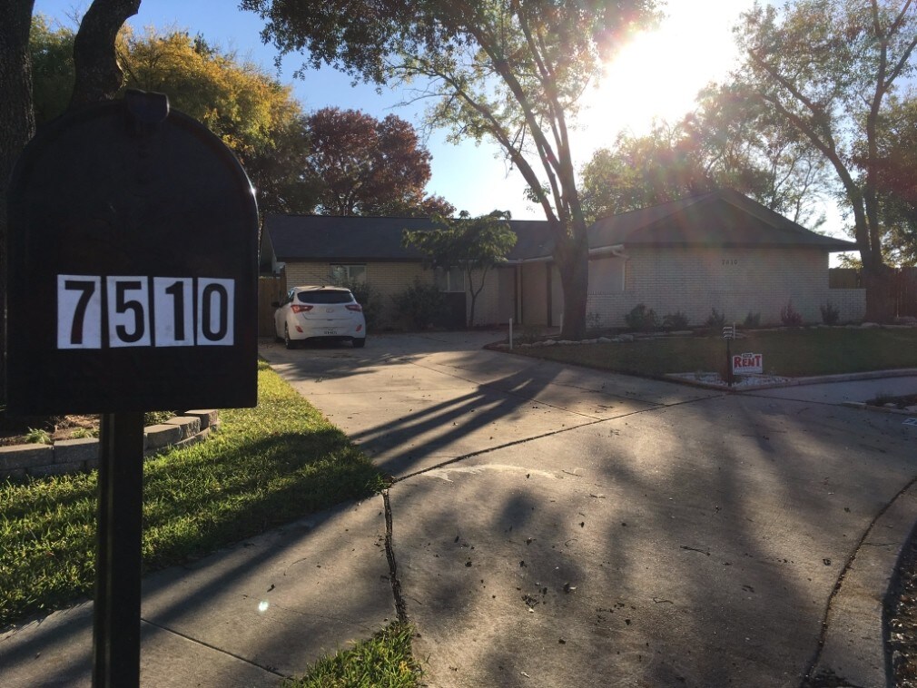 Primary Photo - 7510 Littlewood St