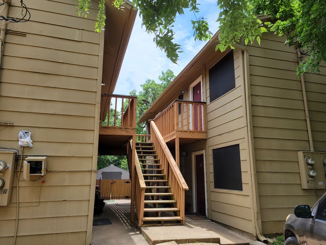 Foto principal - Northgate - College Station - 1 bedroom / ...