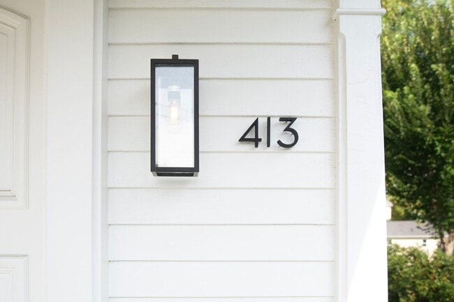 Building Photo - 413 Ridge St